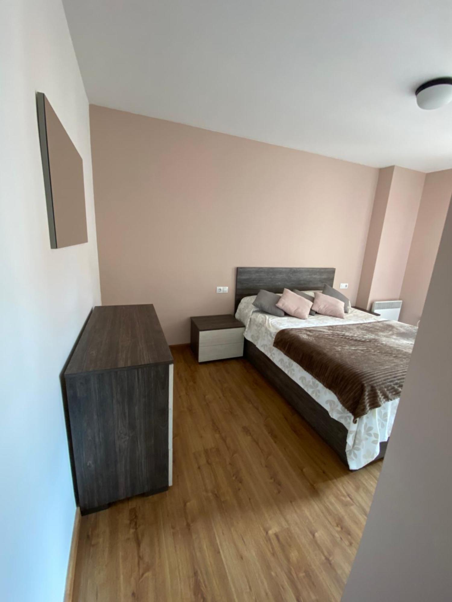 Apartamento Gold Cadi グアルディオラ・デ・ベルゲーダ エクステリア 写真